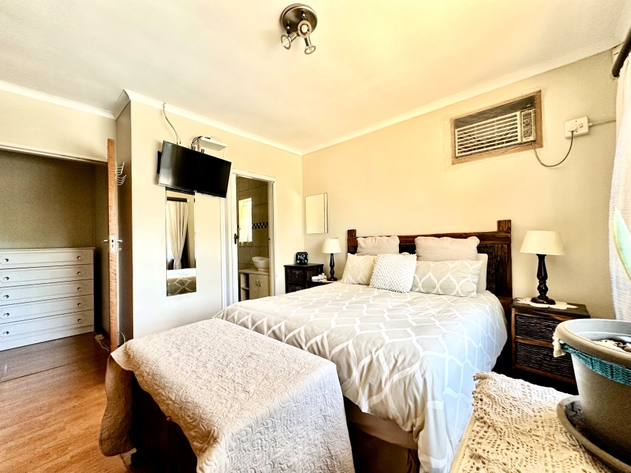 4 Bedroom Property for Sale in Panorama Western Cape